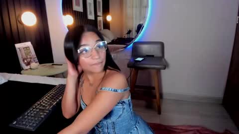 Snapshot of manelyk_evanss chatting on May 2026 06:16:02 PM manelyk_evanss online show from May 2026 06:16:02 PM