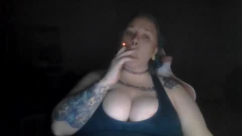 Snapshot of manicpixiepop chatting on November 2025 12:10:02 AM ManicPixiePop online show from November 2025 12:10:02 AM