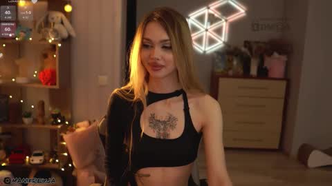 Amelie online show from October 2025 08:40:02 PM