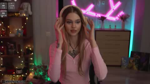 Amelie online show from November 2025 01:59:02 AM