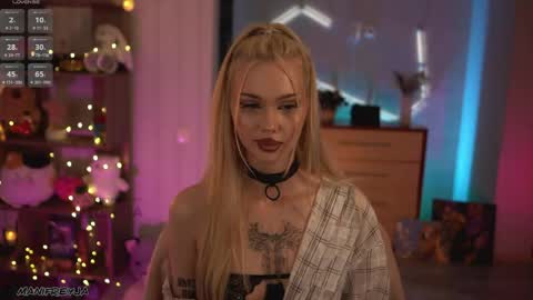 Snapshot of manifreyja chatting on May 2026 08:50:02 PM Amelie online show from May 2026 08:50:02 PM