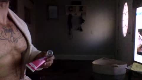 Snapshot of manmuscles3 chatting on December 2024 08:44:01 PM manmuscles3 online show from December 2024 08:44:01 PM