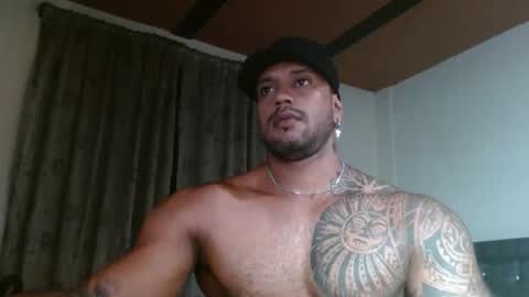 Snapshot of manolofitt chatting on May 2026 05:20:01 PM Manolo online show from May 2026 05:20:01 PM