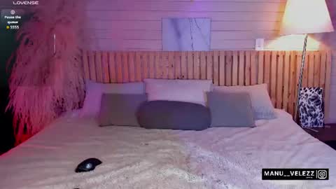 manu  velezz   Help me to get to 100 thumbs ups Tip 25tks  Rate me  online show from July 2026 06:42:01 AM