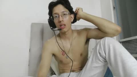 Manuel online show from March 2026 01:38:01 AM