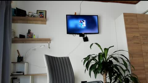 manucute 23  online show from April 2026 04:48:01 PM