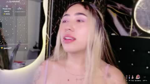 Snapshot of manuelaveelez chatting on December 2025 04:33:02 AM Manuela online show from December 2025 04:33:02 AM