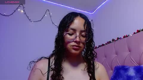 Snapshot of manumeow_ chatting on December 2025 10:26:01 PM Manu online show from December 2025 10:26:01 PM