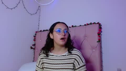 Snapshot of manumeow_ chatting on December 2025 10:37:01 PM Manu online show from December 2025 10:37:01 PM