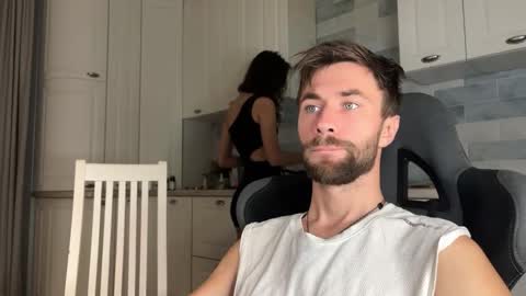 Snapshot of manussa69 chatting on October 2025 02:48:01 AM Manussa and Edward online show from October 2025 02:48:01 AM