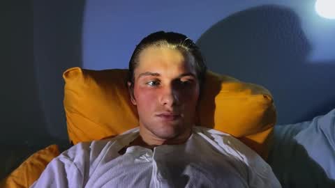 Snapshot of manxoliday chatting on November 2025 08:58:02 PM manxoliday online show from November 2025 08:58:02 PM