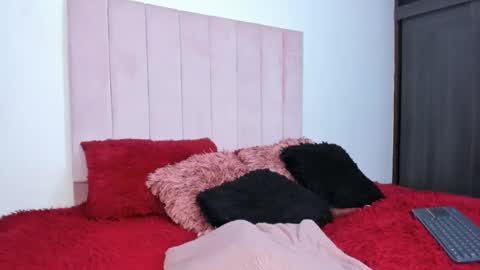 Mara  online show from December 2024 01:25:02 AM