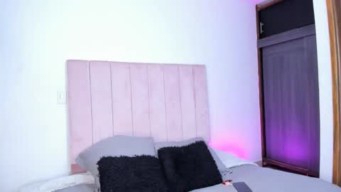 Mara  online show from January 2025 10:59:01 PM