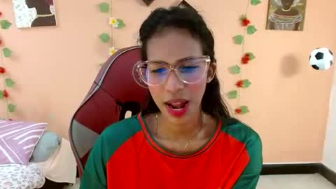 Snapshot of mara_summer chatting on July 2026 01:06:02 PM Mara 3 online show from July 2026 01:06:02 PM