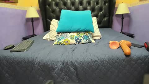 mara_summerr online show from November 2025 03:46:01 PM