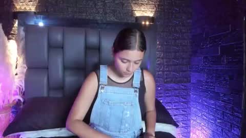 maraa_rivera online show from October 2025 07:14:02 PM