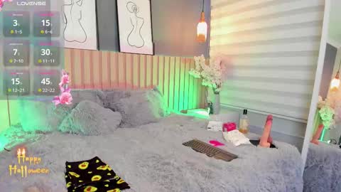 Mara  online show from October 2025 08:41:01 PM