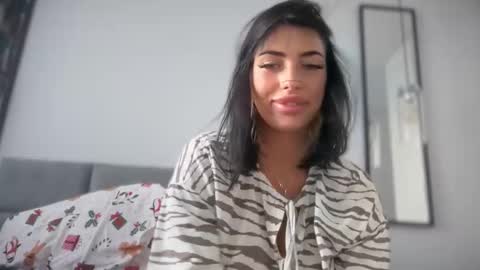 Marakuia online show from November 2025 07:07:03 AM