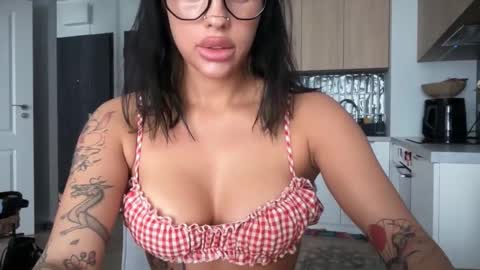 Marakuia online show from November 2025 11:10:01 AM