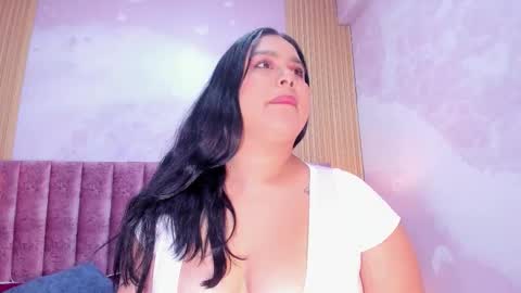 maralinette22 online show from November 2025 11:43:02 AM