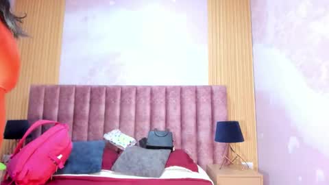 maralinette22 online show from February 2026 11:48:01 AM