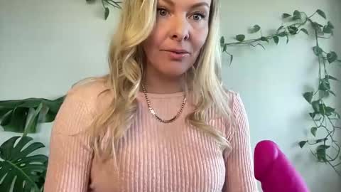 Snapshot of marasecrets chatting on May 2026 04:58:02 PM marasecrets online show from May 2026 04:58:02 PM