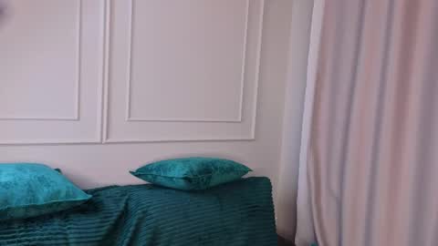 Mary online show from April 2026 09:39:33 PM