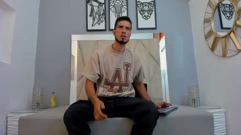 Marc Ruffalo online show from January 2026 07:19:01 PM