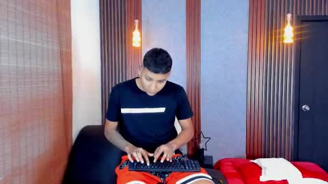 Snapshot of marc_scott_ chatting on February 2026 05:07:02 AM Marc online show from February 2026 05:07:02 AM