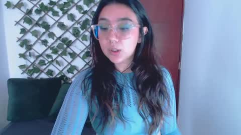 Marcela  online show from September 2025 04:01:01 PM