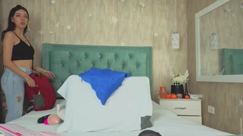 Marcela online show from November 2025 07:02:02 PM