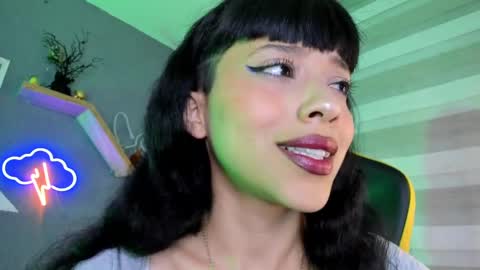 Snapshot of marcelinee__ chatting on February 2025 11:17:01 PM Marce online show from February 2025 11:17:01 PM