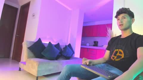 Snapshot of marcus_fire chatting on February 2025 05:30:01 AM marcus_fire online show from February 2025 05:30:01 AM