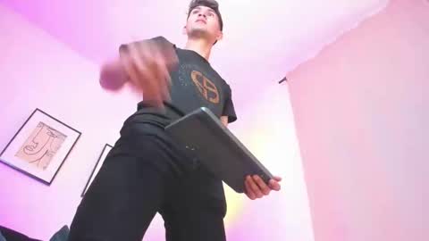 Snapshot of marcus_fire chatting on February 2025 12:05:01 AM marcus_fire online show from February 2025 12:05:01 AM