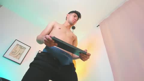 Snapshot of marcus_fire chatting on February 2025 03:14:02 PM marcus_fire online show from February 2025 03:14:02 PM