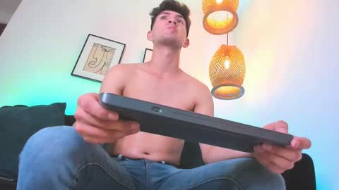 Snapshot of marcus_fire chatting on February 2025 10:07:02 PM marcus_fire online show from February 2025 10:07:02 PM