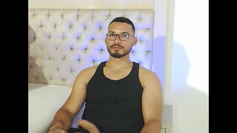 Snapshot of marcusblade__ chatting on October 2025 02:26:01 AM MARCUS online show from October 2025 02:26:01 AM