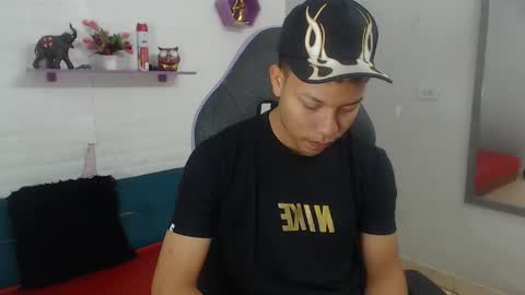 marcuss_2 online show from December 2025 02:14:02 PM
