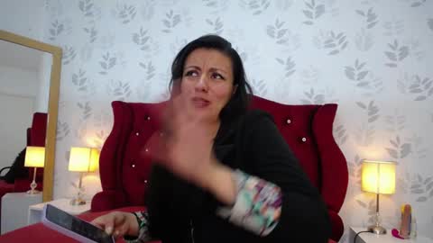 Snapshot of margarettcooper chatting on November 2025 12:15:01 PM MargaretteCooper online show from November 2025 12:15:01 PM