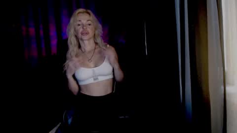 Snapshot of margoo_77 chatting on November 2025 05:29:02 AM Margoo online show from November 2025 05:29:02 AM