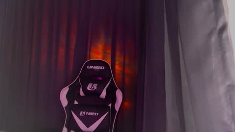 Snapshot of margoo_77 chatting on November 2025 05:02:01 AM Margoo online show from November 2025 05:02:01 AM