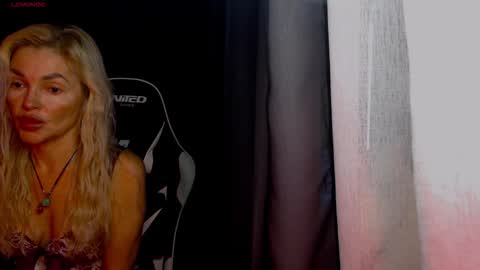 Snapshot of margoo_77 chatting on December 2025 02:54:02 AM Margoo online show from December 2025 02:54:02 AM