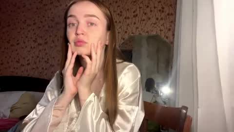 Chloe online show from March 2026 03:45:01 PM