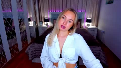 Snapshot of margosugar chatting on June 2026 11:08:01 AM MargoSugar online show from June 2026 11:08:01 AM