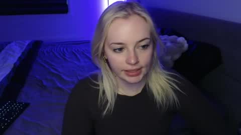 margot_robbie7 online show from April 2026 12:08:01 AM