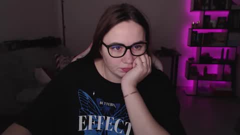 mari moore online show from December 2025 05:35:01 AM