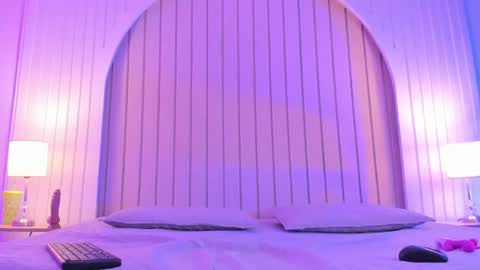 Maria  online show from November 2025 11:33:02 AM