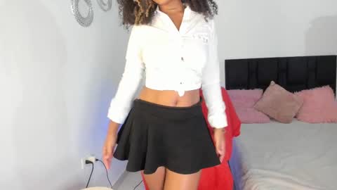 V A N E S S A  online show from March 2025 03:35:01 AM