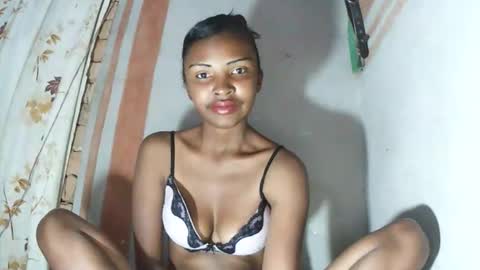 Maria online show from November 2025 11:37:02 PM