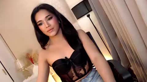 mariah_clara online show from November 2025 05:45:03 PM